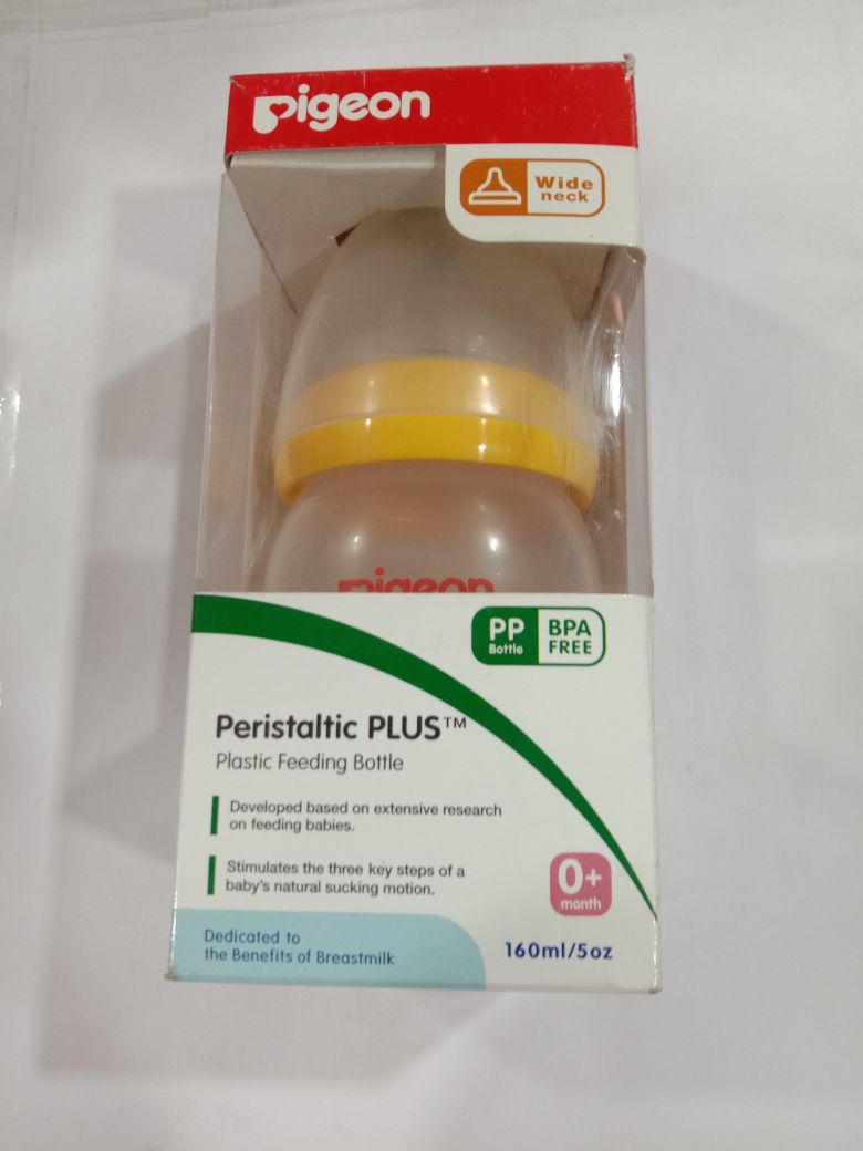 Pigeon Plastic Feeding Bottle 160ml